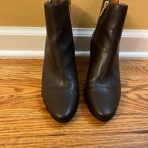 Calvin Klein Coffee Bean Brown Block Heel Chelsea Fioranna Boots Gold Size 6.5